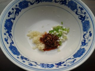 【四川】凉拌豆芽的做法步骤：5