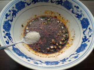 【四川】凉拌豆芽的做法步骤：7
