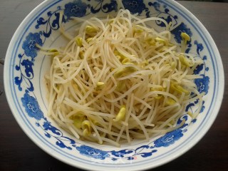【四川】凉拌豆芽的做法步骤：8