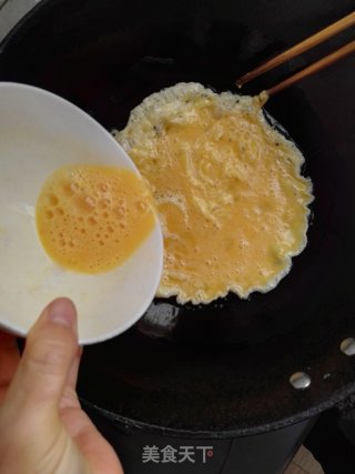 【东北】蒜黄青椒炒鸡蛋的做法步骤：3