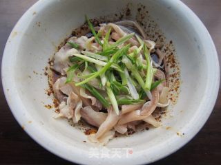 【四川】红油耳片的做法步骤：7