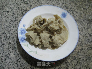 【宁波】黄花菜面筋烧鸡爪的做法步骤：2