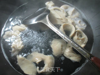 【宁波】黄花菜面筋烧鸡爪的做法步骤：3