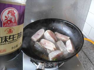 【东北】蒜烧鲽鱼块的做法步骤：9