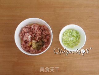 【无锡】面筋球塞肉的做法步骤：2