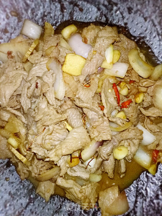 爆椒牦牛肉片的做法步骤：7