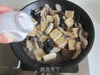 【湖北】平菇肉片炒豆腐的做法步骤：9