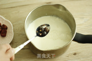 英式玫瑰奶茶的做法步骤：5