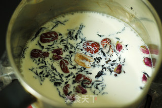 英式玫瑰奶茶的做法步骤：11