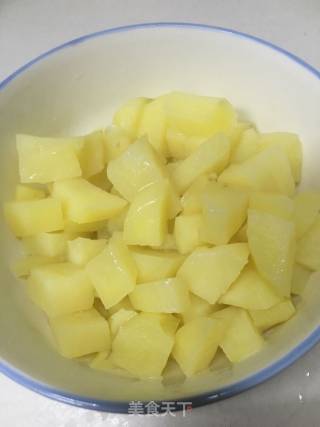 酥壳土豆球的做法步骤：2
