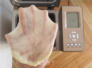用椰蓉面包卷唤醒每一个慵懒的清晨的做法步骤：2