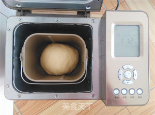 用椰蓉面包卷唤醒每一个慵懒的清晨的做法步骤：6