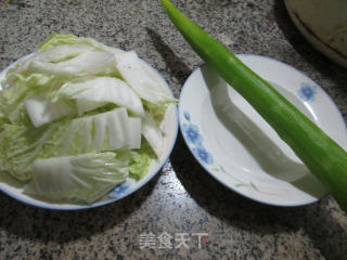 【宁波】莴笋炒白菜的做法步骤：1