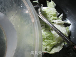 【宁波】莴笋炒白菜的做法步骤：4