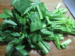 【宁波】鸡蛋干炒油菜蕻的做法步骤：3