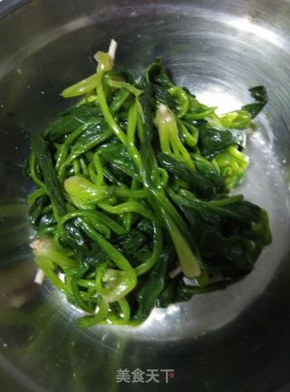 【四川】菠菜拌花生的做法步骤：3