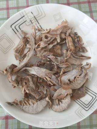 笋干烧肉的做法步骤：2