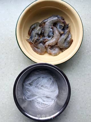 【广东】蒜蓉粉丝开边虾的做法步骤：2