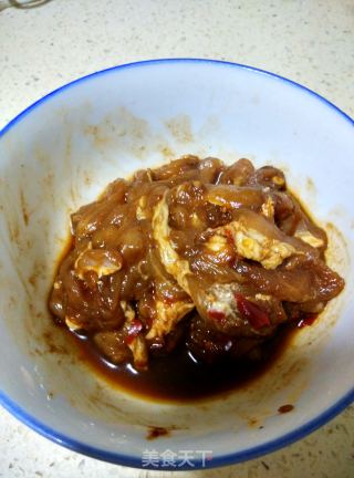 【四川】仔姜炒肉丝的做法步骤：2