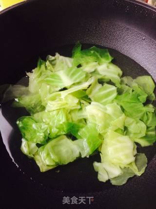 热拌包菜的做法步骤：1