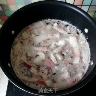 【坝上】铁锅焖面(红烧肉版)的做法步骤：2
