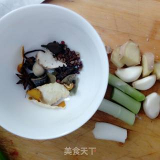 【坝上】铁锅焖面(红烧肉版)的做法步骤：5