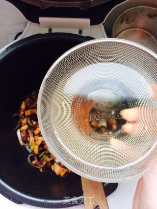 简易版卤肉饭的做法步骤：4
