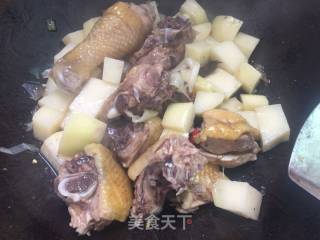 家常土豆焖鸡的做法步骤：6