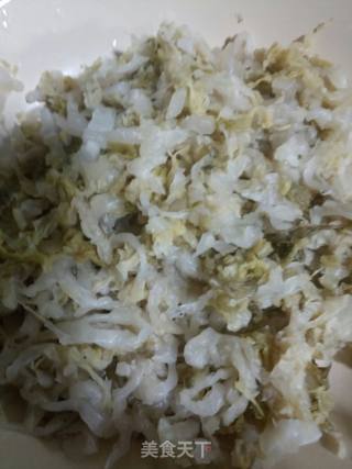 东北酸菜汆羊肉的做法步骤：1