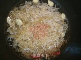东北酸菜汆羊肉的做法步骤：2