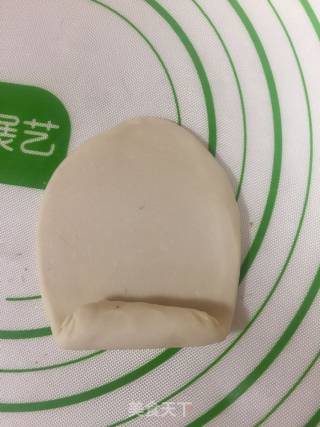 蛋黄酥的做法步骤：9