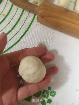 蛋黄酥的做法步骤：12