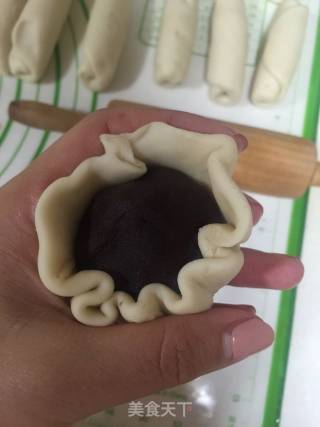 蛋黄酥的做法步骤：13