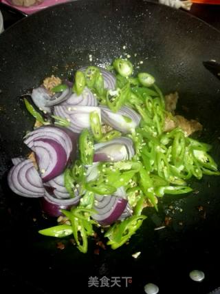 家常小炒肉的做法步骤：5