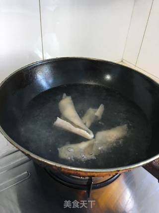 【东北】肉皮冻的做法步骤：1