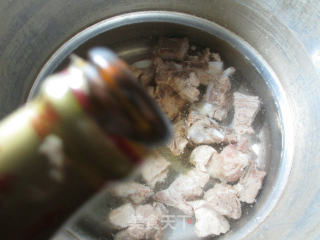 【宁波】面结排骨汤的做法步骤：3