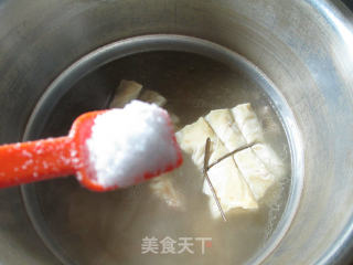 【宁波】面结排骨汤的做法步骤：8