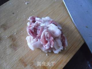 【东北】五花肉烧黄花的做法步骤：2