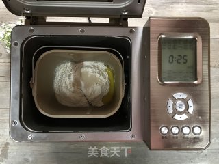 松软蘑菇披萨（二发版）的做法步骤：1