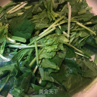 【广东】蒜蓉菠菜的做法步骤：3