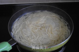 【上海】花生酱葱油拌面的做法步骤：3