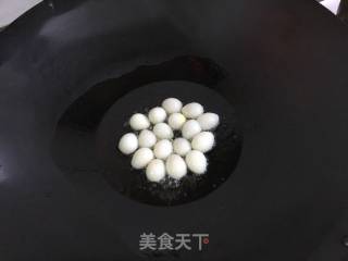 鹌鹑蛋滒烧白果的做法步骤：5