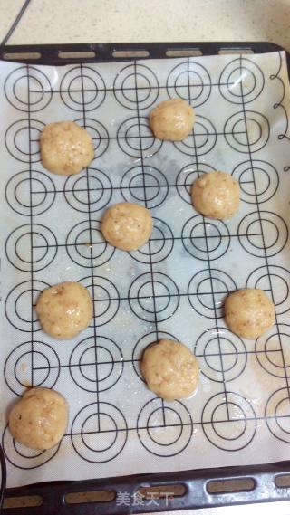 芝麻桃酥球的做法步骤：7