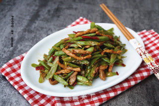 【东北】四季豆炒肉的做法步骤：9