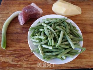 【东北】豆角炖土豆的做法步骤：1