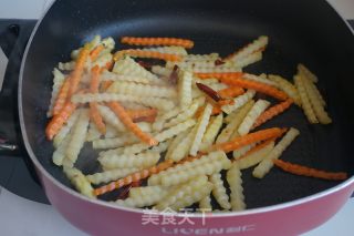 【北京】香辣狼牙土豆条的做法步骤：4