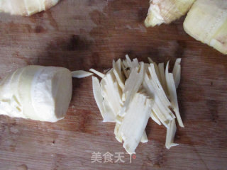 【河南】冬笋炒熏干的做法步骤：3