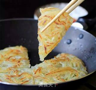 金黄土豆丝饼的做法步骤：3