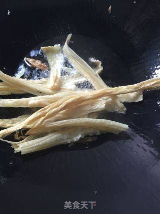 炸腐竹的做法步骤：2