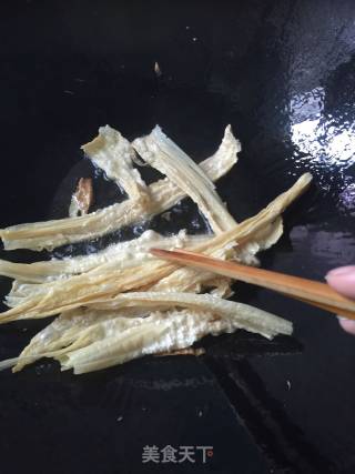 炸腐竹的做法步骤：3